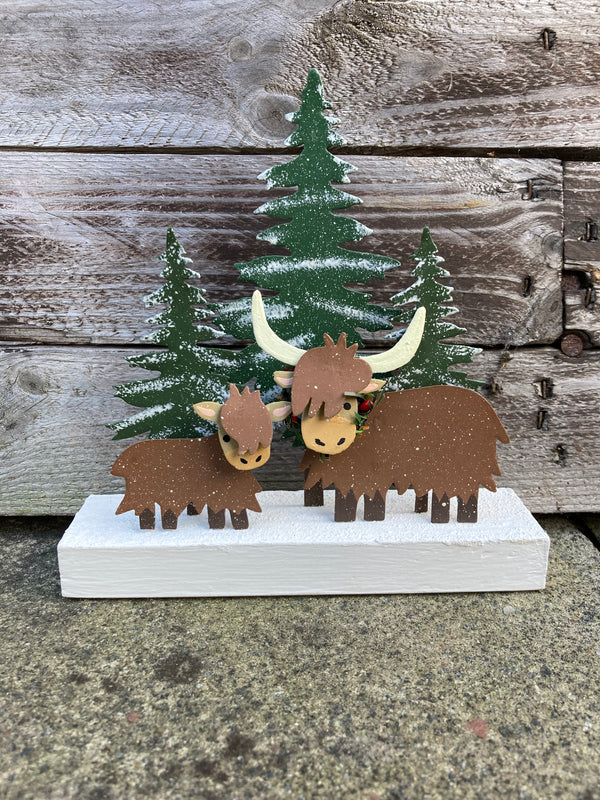 Shoeless Joe – Highland Cow Scene - Christmas Ornament