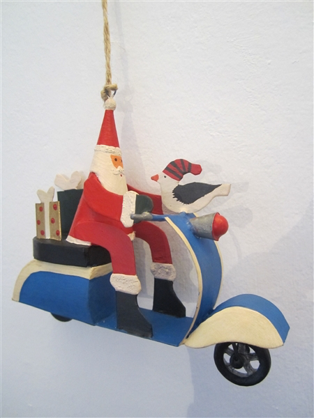 Shoeless Joe – Santa On 60'S Scooter - Christmas Tree Hanging Ornament