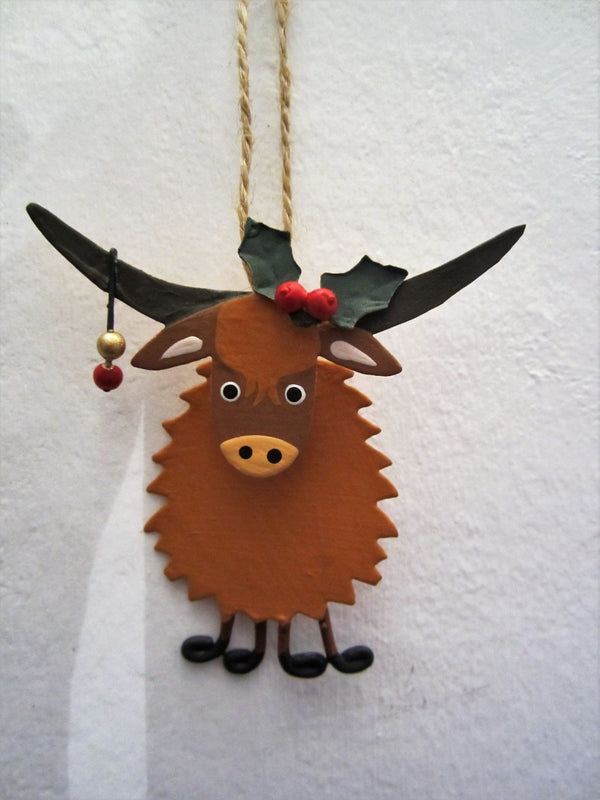 Shoeless Joe – Highland Cow With Baubles - Christmas Tree Hanging Ornament